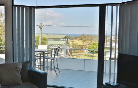 The Boat House - Kawana Tourism 1