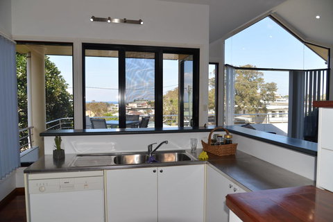 The Boat House - Kawana Tourism 0