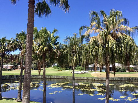 Charlesworth Bay Beach Resort - Kawana Tourism 23
