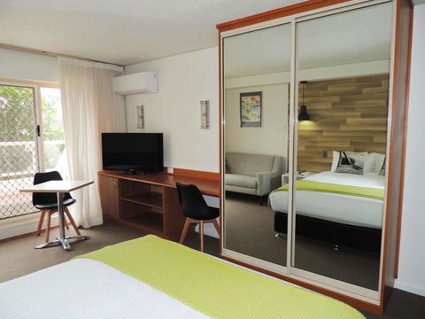 Charlesworth Bay Beach Resort - Kawana Tourism 30