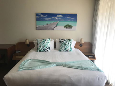Charlesworth Bay Beach Resort - Kawana Tourism 37