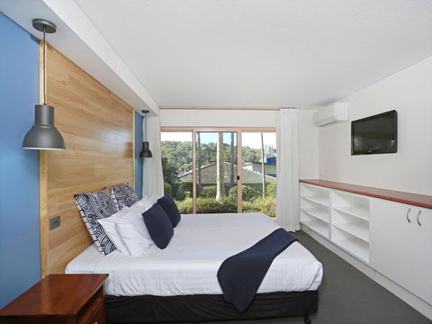 Charlesworth Bay Beach Resort - Kawana Tourism 44
