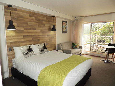 Charlesworth Bay Beach Resort - Kawana Tourism 32