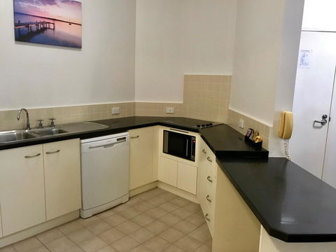 Charlesworth Bay Beach Resort - Kawana Tourism 11