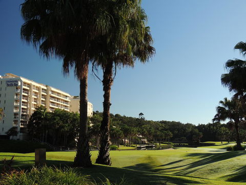 Charlesworth Bay Beach Resort - Kawana Tourism 24