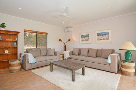 JE Guesthouse, Central To All The Hunter Valley Has To Offer - Kawana Tourism 2