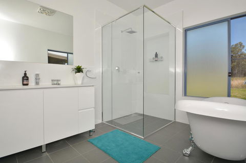 JE Guesthouse, Central To All The Hunter Valley Has To Offer - Kawana Tourism 27