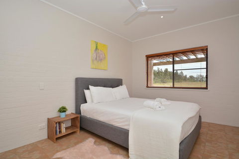 JE Guesthouse, Central To All The Hunter Valley Has To Offer - Kawana Tourism 25