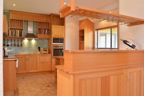 JE Guesthouse, Central To All The Hunter Valley Has To Offer - Kawana Tourism 11