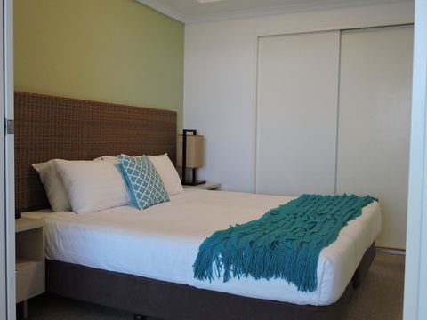BASE Holidays - Ettalong Beach Premium Apartments - Kawana Tourism 15