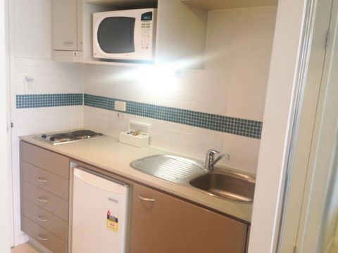 BASE Holidays - Ettalong Beach Premium Apartments - Kawana Tourism 23