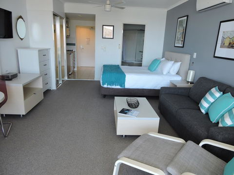 BASE Holidays - Ettalong Beach Premium Apartments - Kawana Tourism 18
