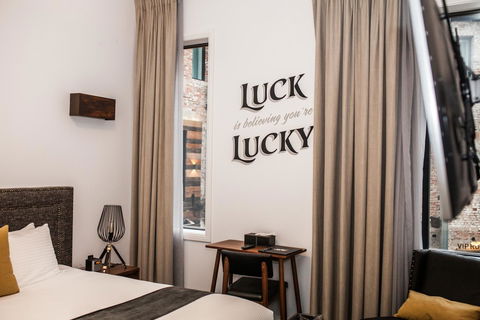 The Lucky Hotel - Kawana Tourism 1