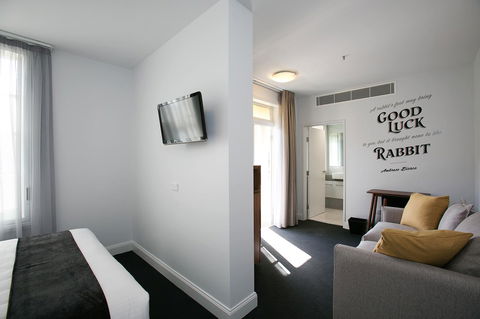 The Lucky Hotel - Kawana Tourism 29