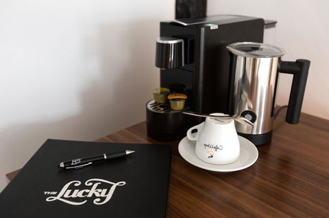 The Lucky Hotel - Kawana Tourism 9