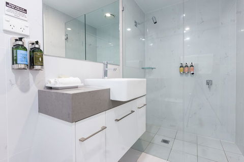 The Lucky Hotel - Kawana Tourism 21