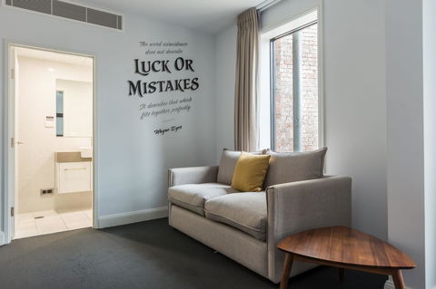 The Lucky Hotel - Kawana Tourism 23
