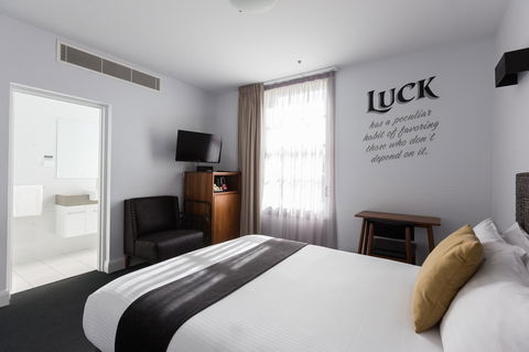 The Lucky Hotel - Kawana Tourism 3