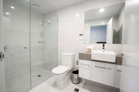 The Lucky Hotel - Kawana Tourism 22