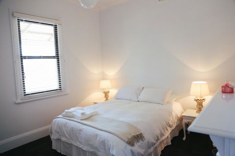 99 Hill Street Apartments - Kawana Tourism 9