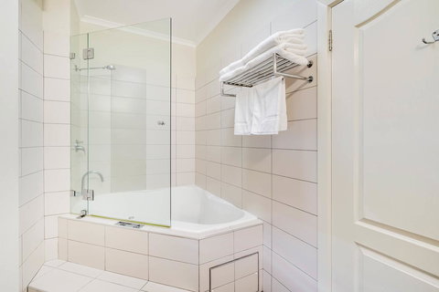 Prince Of Wales Hotel - Kawana Tourism 18