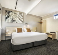 Nightcap at Colyton Hotel - Kawana Tourism
