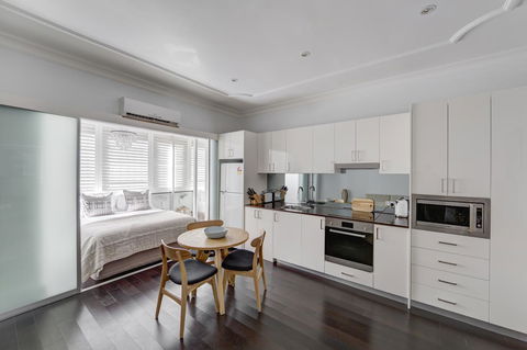 Regents Court Sydney - Kawana Tourism 13