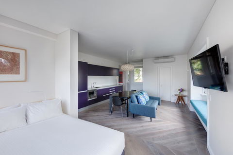 Regents Court Sydney - Kawana Tourism 19
