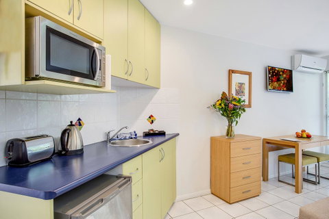 Eco Beach Resort - Kawana Tourism 4