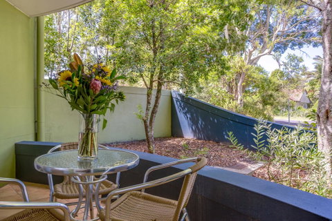 Eco Beach Resort - Kawana Tourism 34