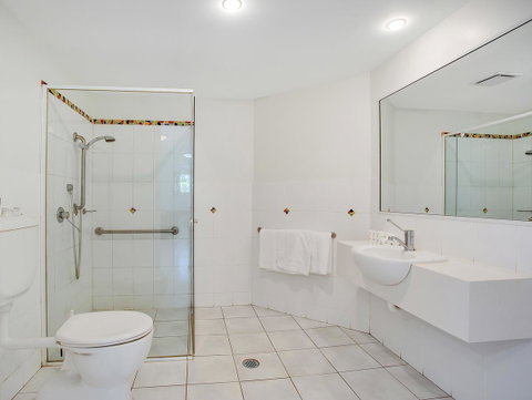 Eco Beach Resort - Kawana Tourism 30