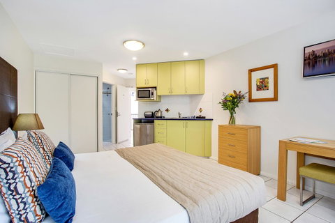 Eco Beach Resort - Kawana Tourism 7