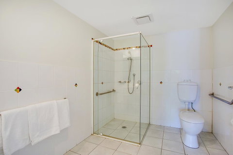 Eco Beach Resort - Kawana Tourism 29