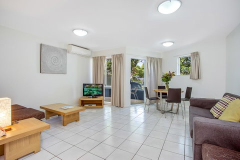 Eco Beach Resort - Kawana Tourism 32