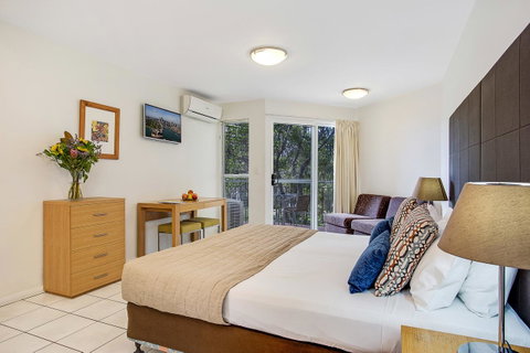 Eco Beach Resort - Kawana Tourism 6