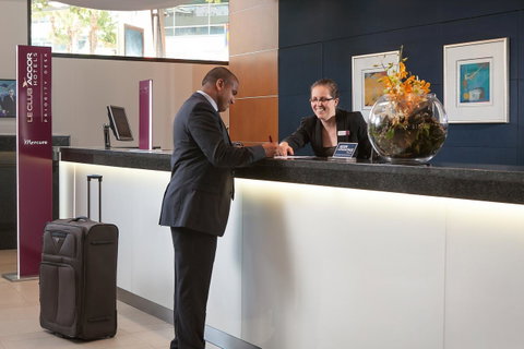 Mercure Sydney - Kawana Tourism 24