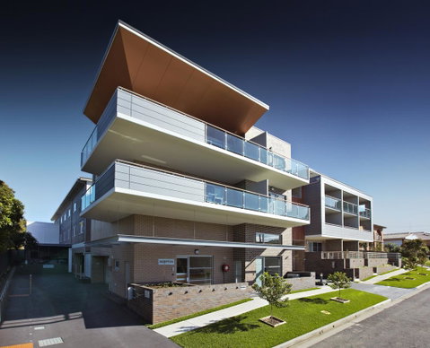 Charlestown Executive Apartments - Kawana Tourism 34