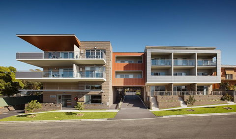 Charlestown Executive Apartments - Kawana Tourism 29