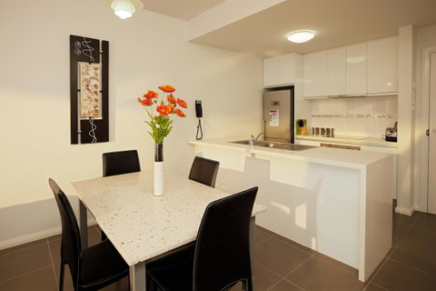 Charlestown Executive Apartments - Kawana Tourism 35