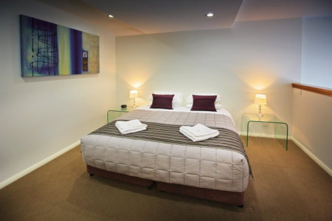 Charlestown Executive Apartments - Kawana Tourism 11