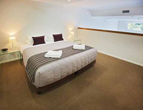 Charlestown Executive Apartments - Kawana Tourism 14