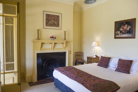 Hillview Heritage Hotel - Kawana Tourism 34