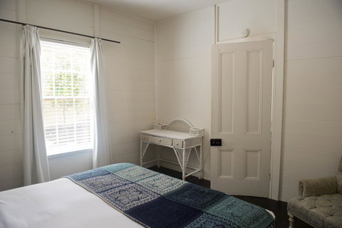 Hillview Heritage Hotel - Kawana Tourism 17