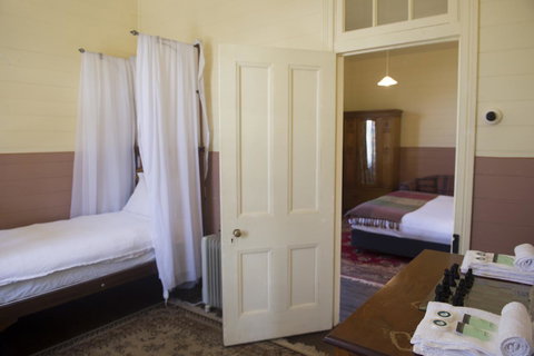 Hillview Heritage Hotel - Kawana Tourism 44