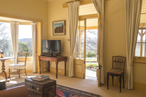 Hillview Heritage Hotel - Kawana Tourism 32