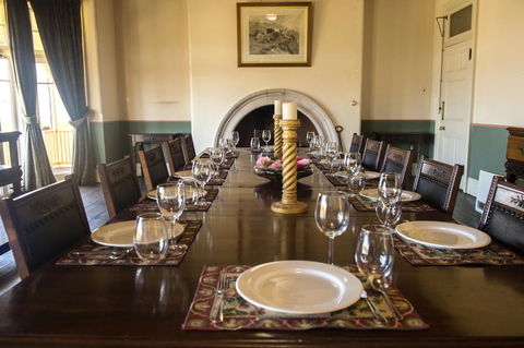 Hillview Heritage Hotel - Kawana Tourism 13