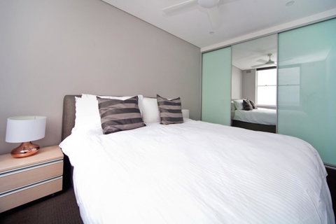 Gorgeous Coogee Views 2 Beds WT21 - Kawana Tourism 13
