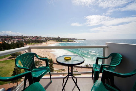Gorgeous Coogee Views 2 Beds WT21 - Kawana Tourism 7