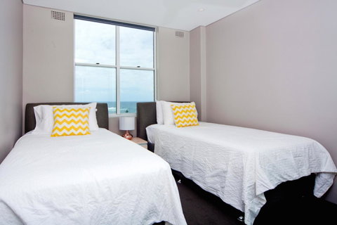 Gorgeous Coogee Views 2 Beds WT21 - Kawana Tourism 10
