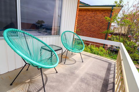Coastal Horizons Beach House - Kawana Tourism 13